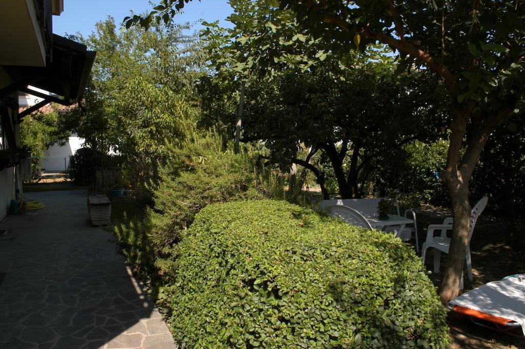 Casa Irene Bed and Breakfast Torri di Quartesolo Exteriör bild